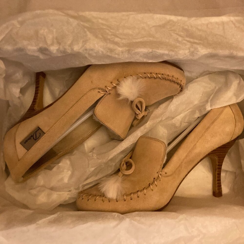 Delman Suede Leather Moccasin on Heel W/Tie, Pale Camel, Fur Lined Pump Sz 6.5B